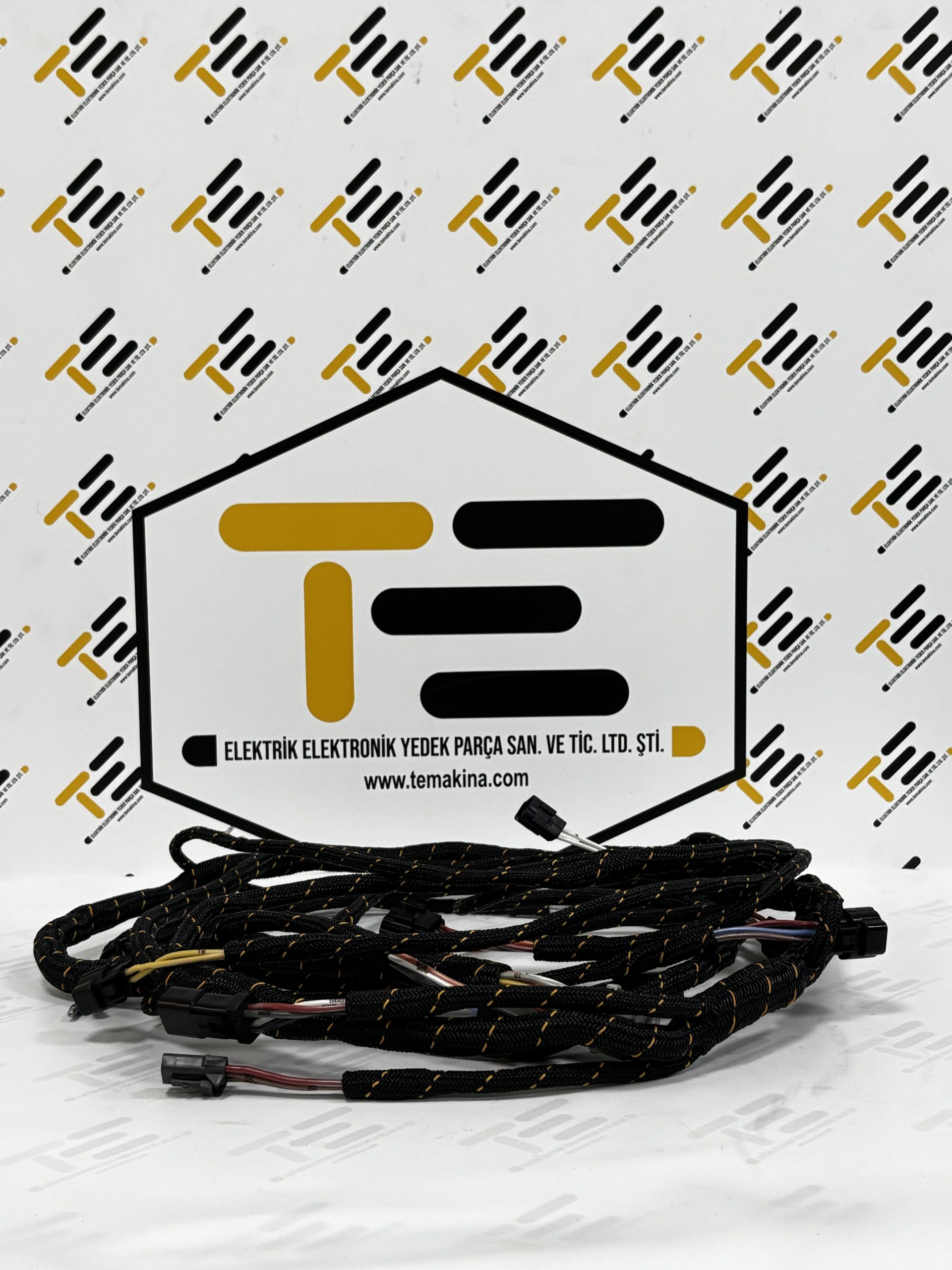 4724003 4657945 — Hitachi ZX 450-3 pompa tesisatı (yerli)